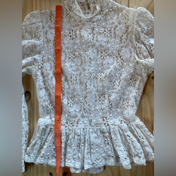 Vintage Lace Peplum Top with Puffed shoulders - Picture 13 of 15